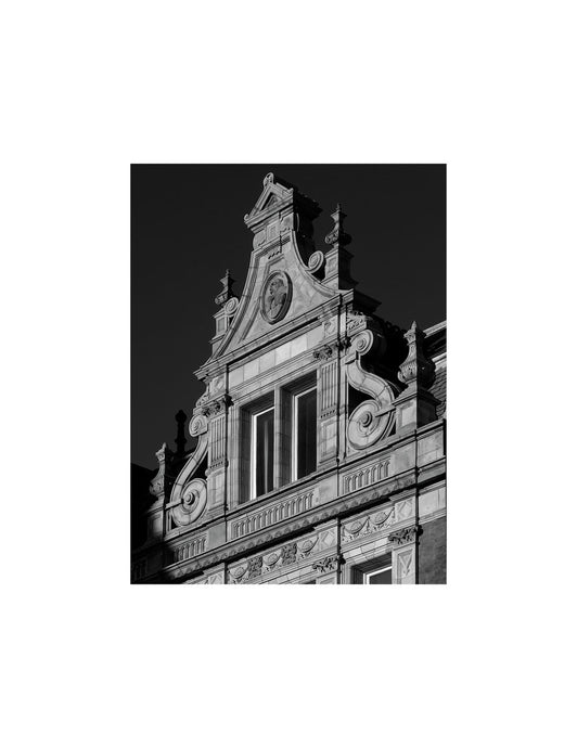 LONDON 126